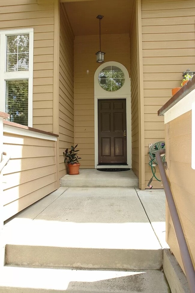 Building Photo - 455 Mill River Ln