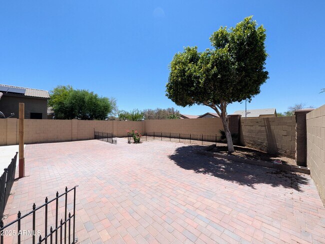 Building Photo - 3731 W St Kateri Dr