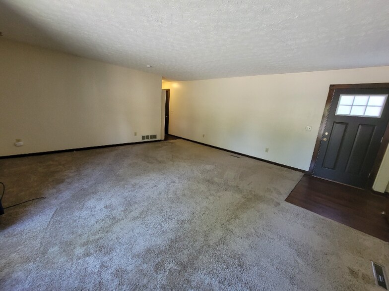 Building Photo - 301 Schrock Rd