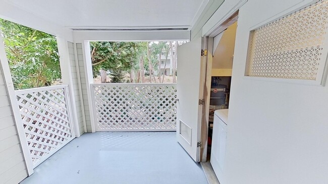 Building Photo - 2 bed/ 2 bath Condo in Goleta-Eucalyptus G...