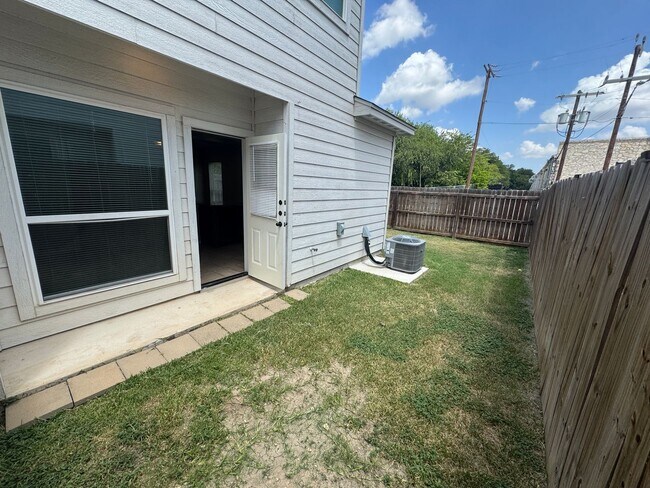 Building Photo - 4122 Swans Landing