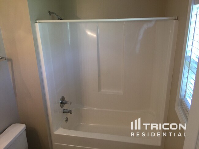 Building Photo - 7838 Cambridge Dr