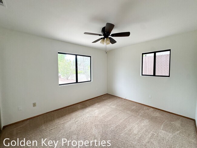 Building Photo - Single-level 4-Bedroom home on a large cor...