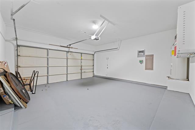 Building Photo - 7022 Cottonwood Cir