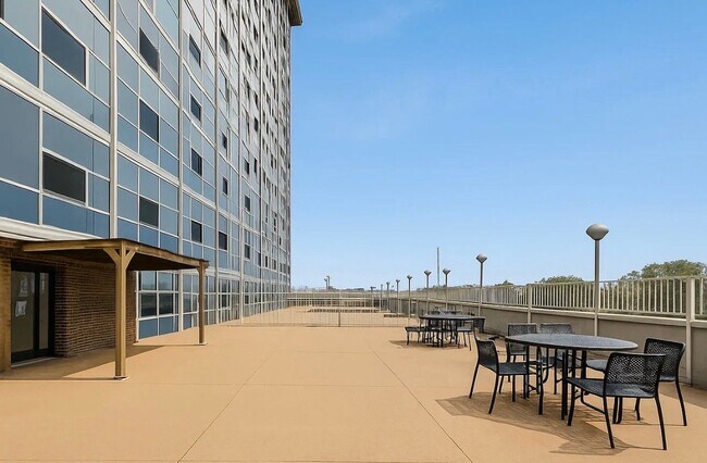 Building Photo - 7234 W North Ave