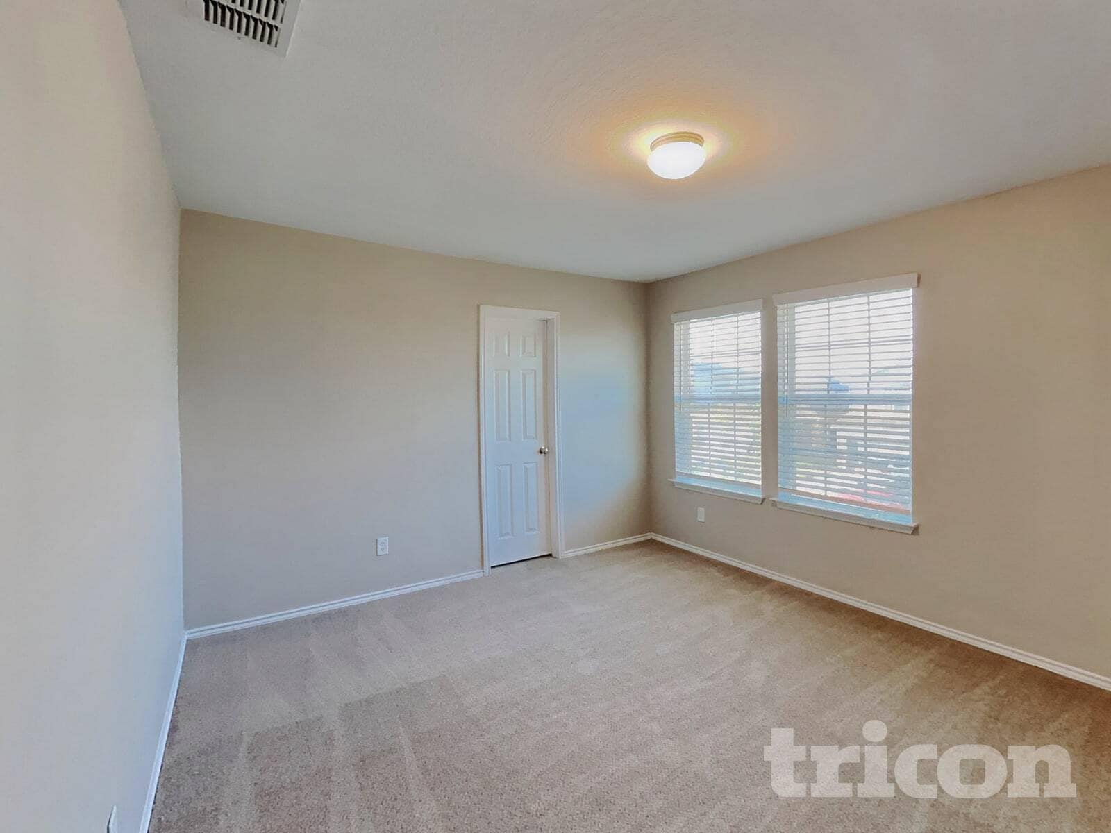 Building Photo - 10355 Dunlap