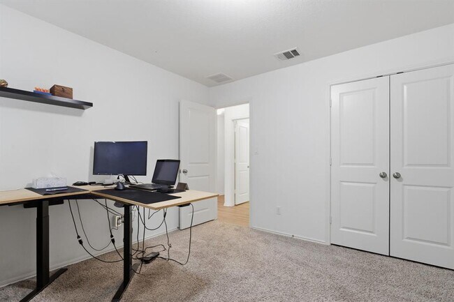 Building Photo - 129 Esparza Dr