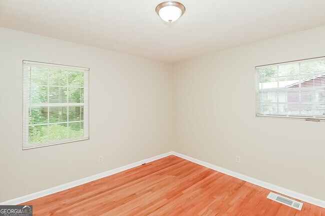 Building Photo - 2114 Slate Rd