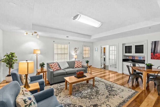 Building Photo - 12336 Perkins Rd