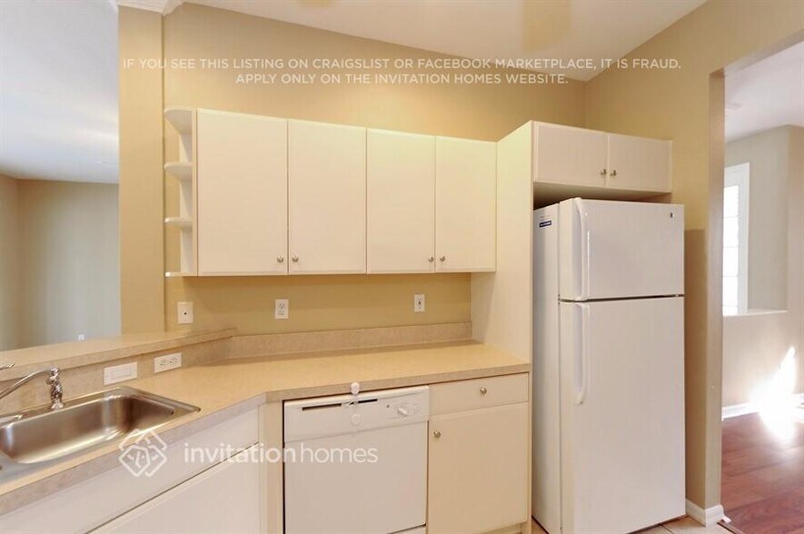 Building Photo - 2169 Palm Ct