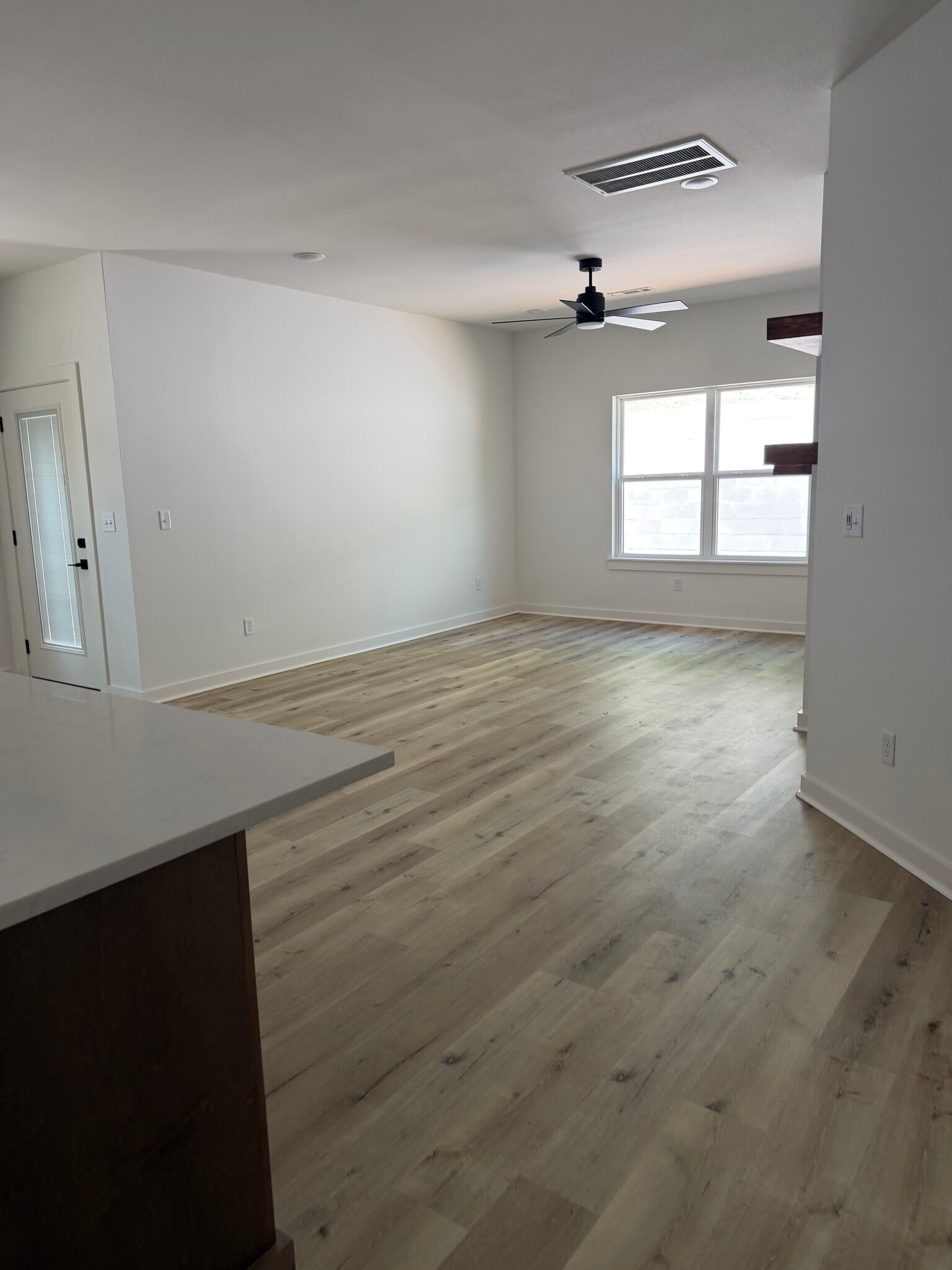 Building Photo - 11 Hillborough Ln