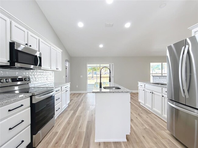 Building Photo - 4541 SE 30th St