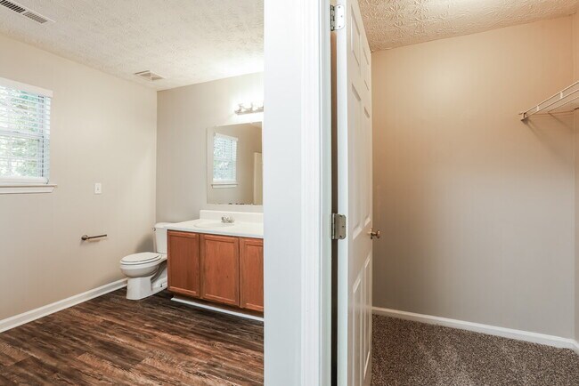 Building Photo - 6937 Fairway Trail