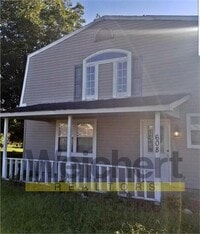 Building Photo - Home in Marmaduke across from School