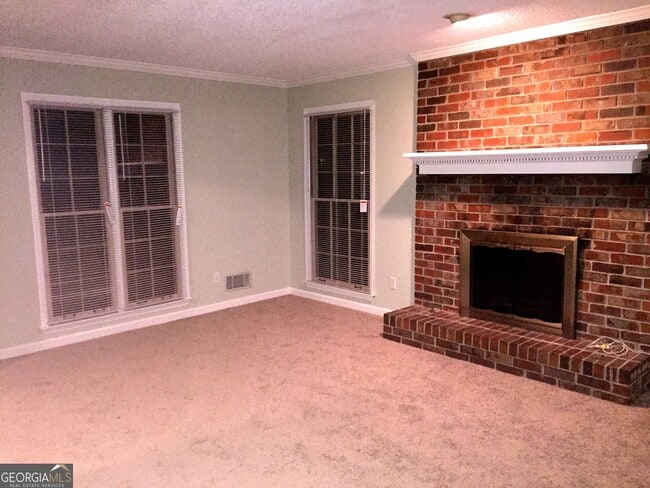 Building Photo - 4980 Whitewater Dr