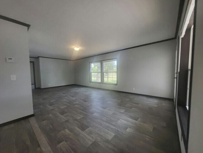 Building Photo - 212 Tollview Rd