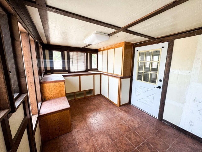 Building Photo - "Spacious 3-Bedroom Oasis in Yuma - 2,721 ...