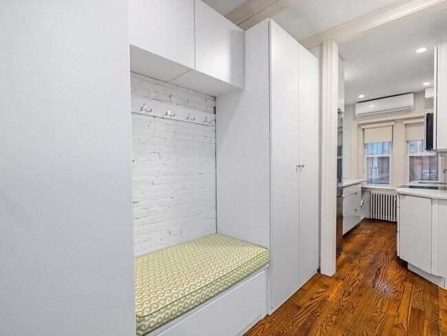 Building Photo - 50 Revere St