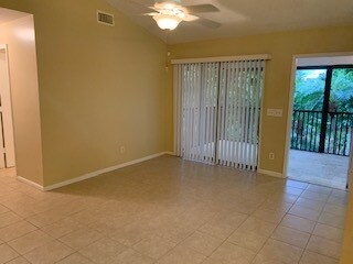 Building Photo - 6531 SE Federal Hwy