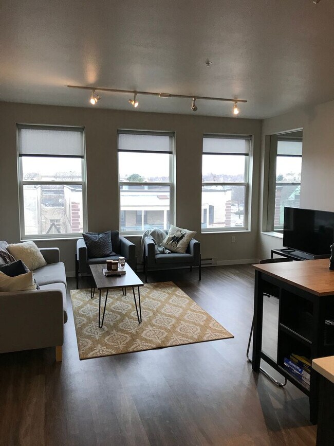 Interior Photo - Motiv Apartments
