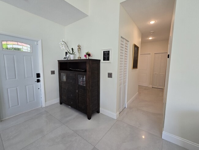 Building Photo - 6330 NW 173rd Ln