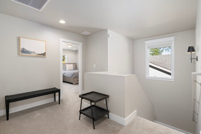 Building Photo - 2841 W Alamo Dr