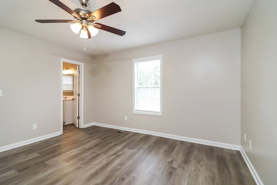 Building Photo - 417 Remington Ct