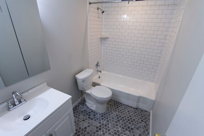 Building Photo - 8613 Gilbert St