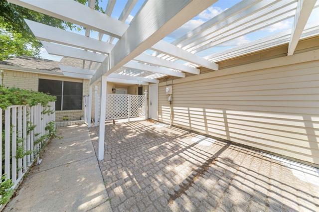 Building Photo - 5501 Stoney Glen Dr