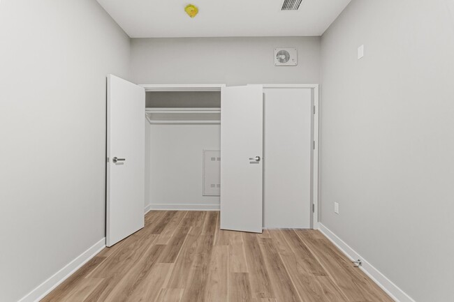 Building Photo - 475 Communipaw Ave