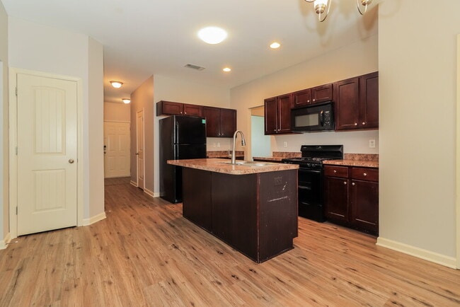 Building Photo - 50 Vivid Ln