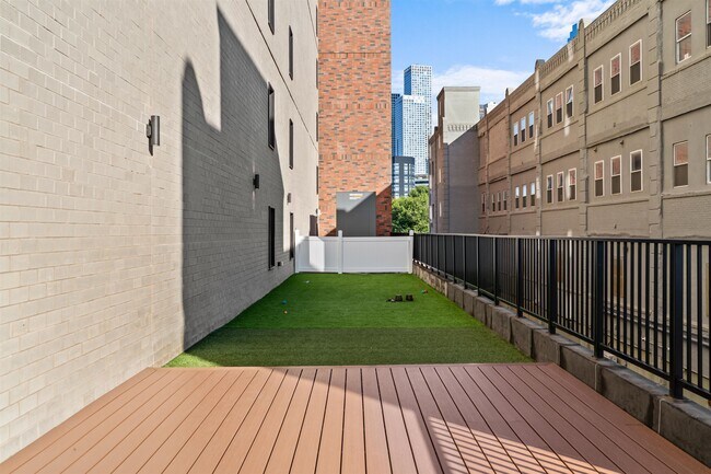 Building Photo - 161 Van Wagenen Ave