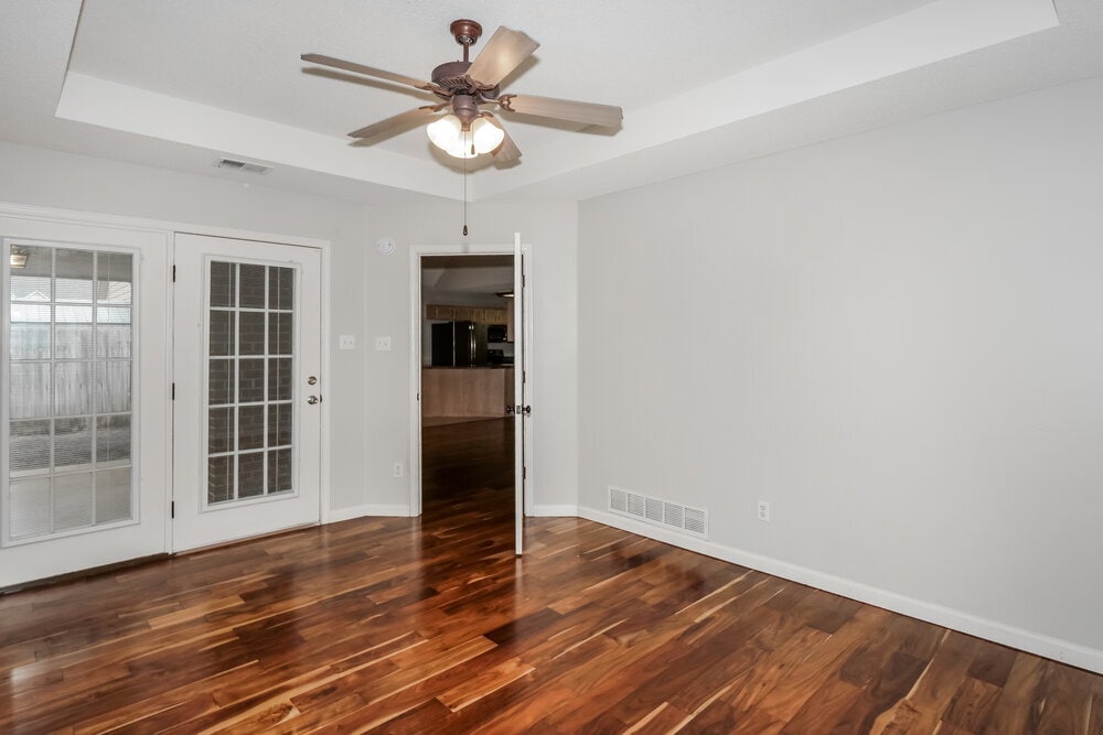 Building Photo - 3135 Quartz Dr