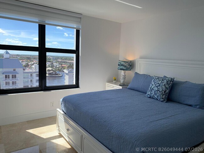 Building Photo - 3115 S Ocean Blvd