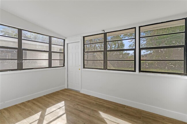 Building Photo - 6200 Fletcher St