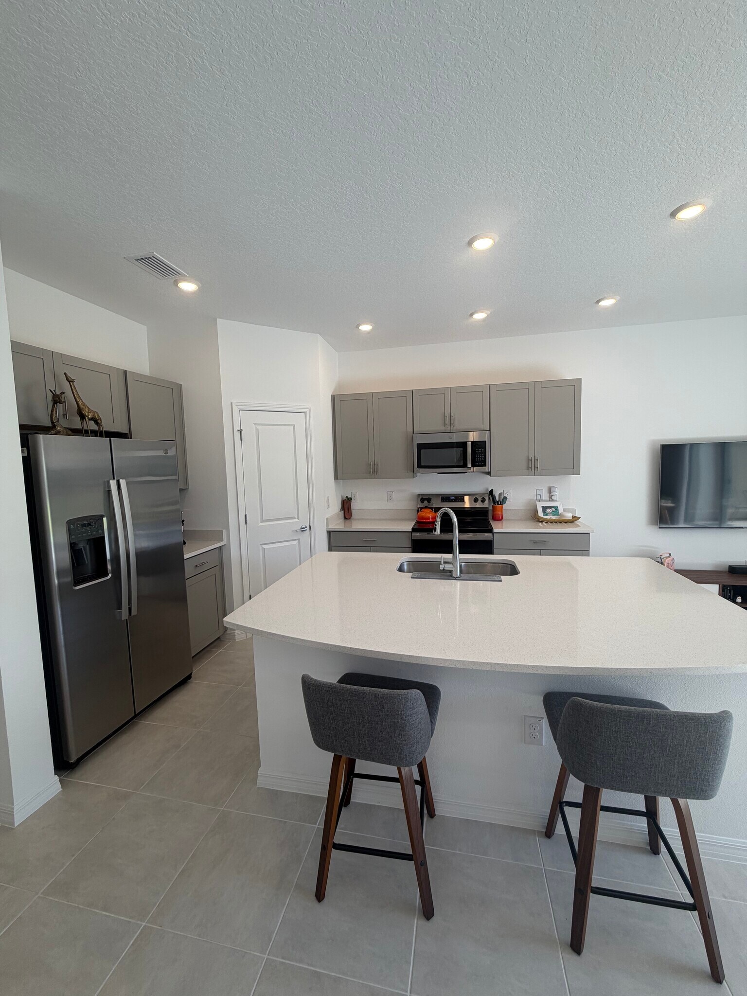 Building Photo - 2256 Paravane Way