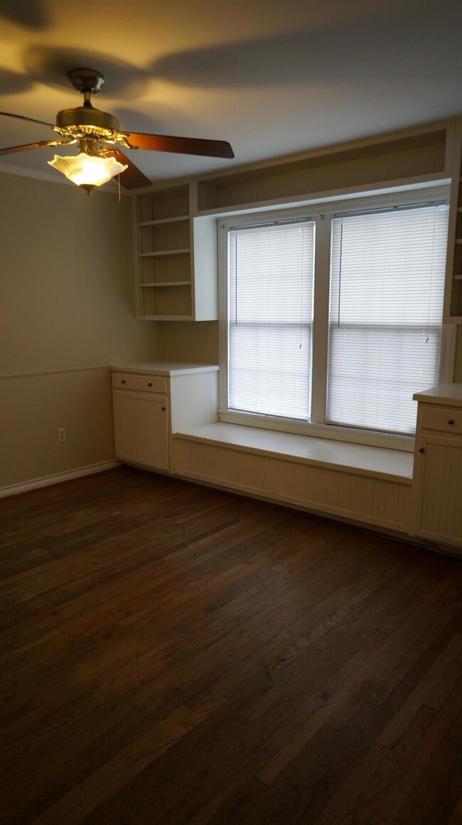Building Photo - 1016 Puryear Dr