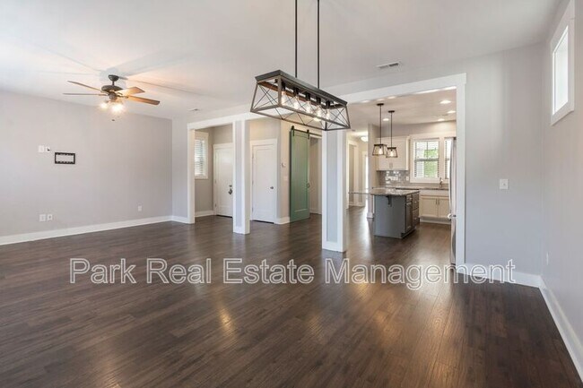 Building Photo - 23 Quarter Gate Trce