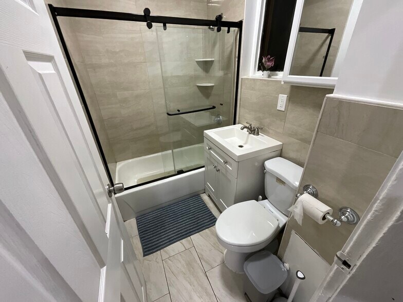 Building Photo - 871 Harrison Ave