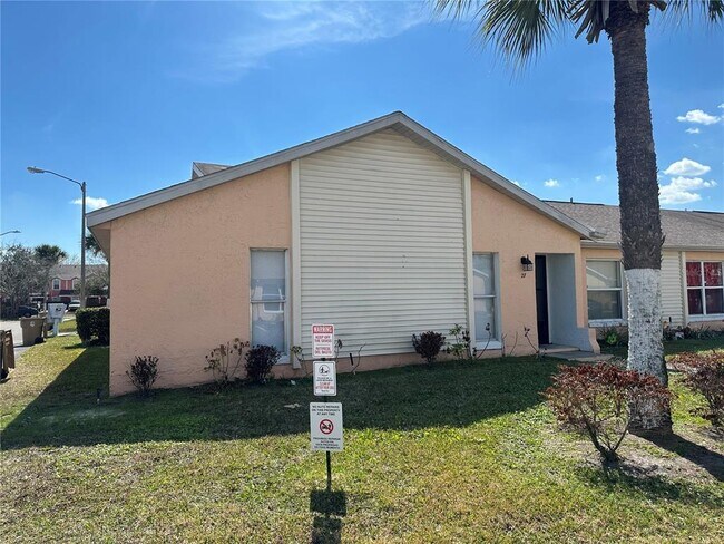 Building Photo - 27 W Country Cove Way