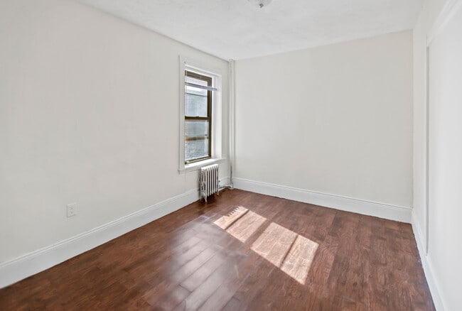 Building Photo - 862 Huntington Ave
