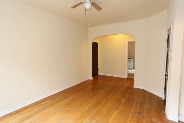 Building Photo - 714 W Barry Ave