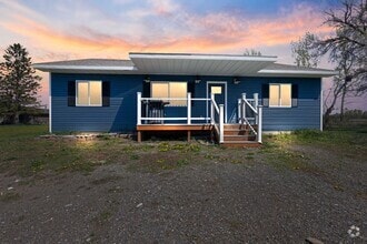 Building Photo - COUNTRY CHARMER 3 BED 2 BATH HOME IN CHESTER