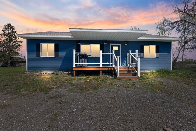 Primary Photo - COUNTRY CHARMER 3 BED 2 BATH HOME IN CHESTER