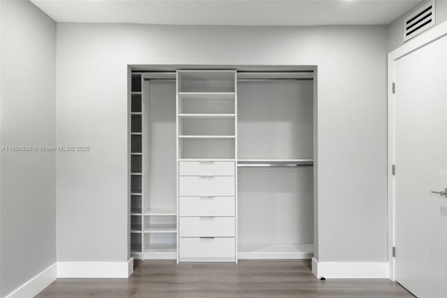 Building Photo - 9405 SW 76th St