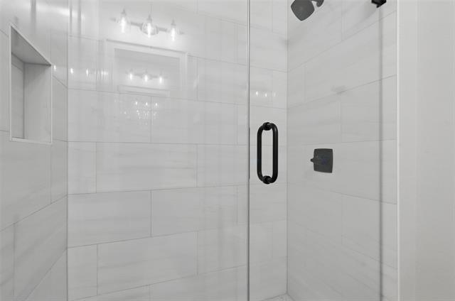 Building Photo - 1000 Hennesay Pk