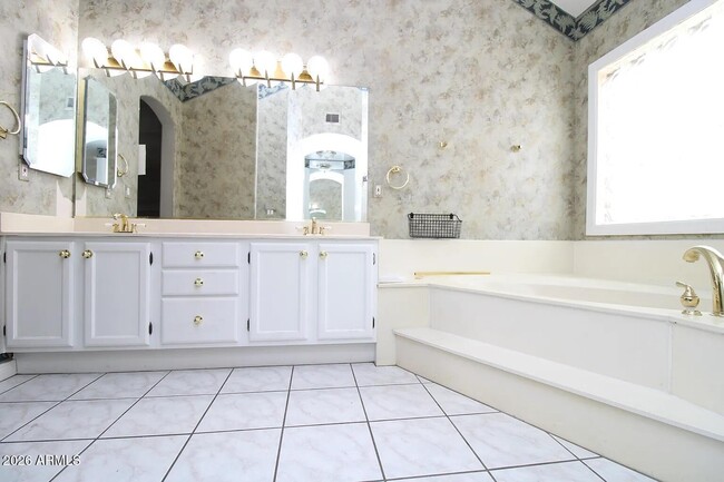 Building Photo - 3454 E Camino St