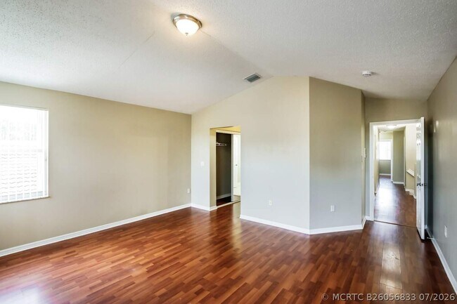 Building Photo - 14671 SW 156th Ave