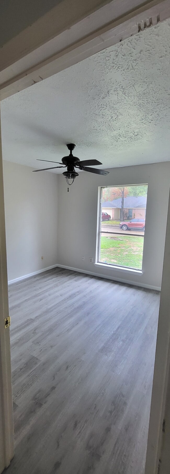 Building Photo - 16966 Nicole Ln