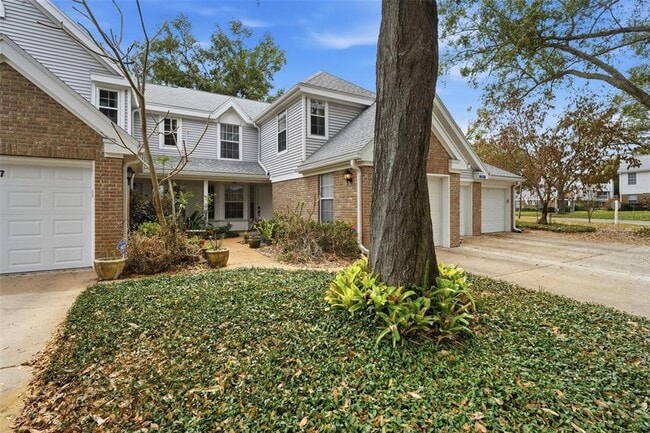 Building Photo - 2201 Coach House Blvd